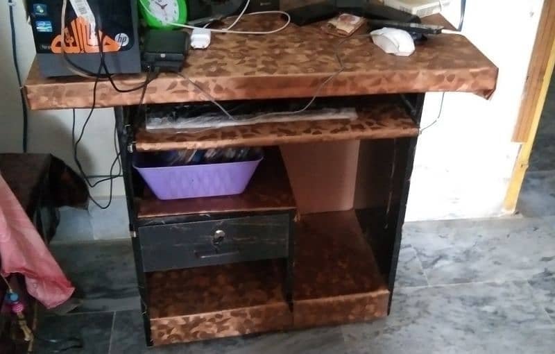 New computer table for sale 0