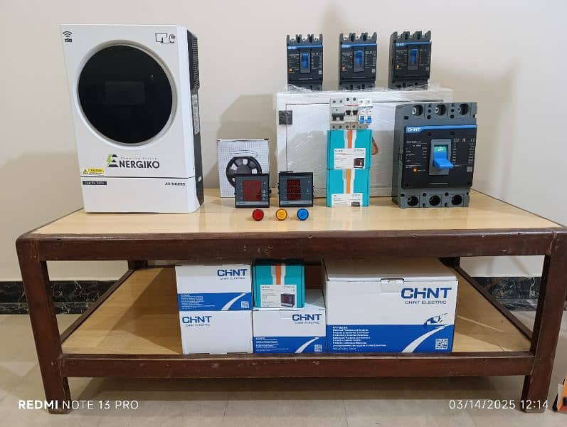 CHINT SOLAR DC BREAKERS. 1