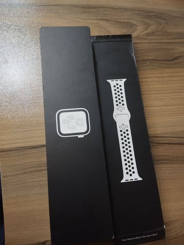 Apple watch Series 4 Nike Edition 40mm 7