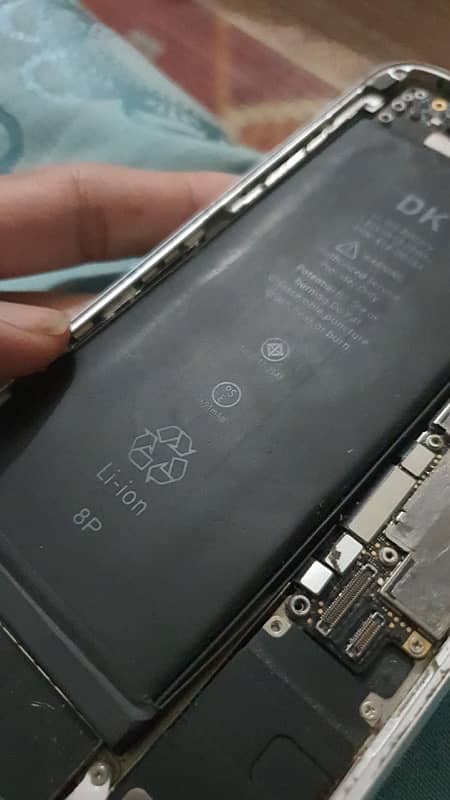 iPhone 8 Plus Read Ad 64gb bypass 2