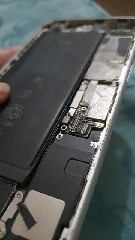 iPhone 8 Plus Read Ad 64gb bypass 3