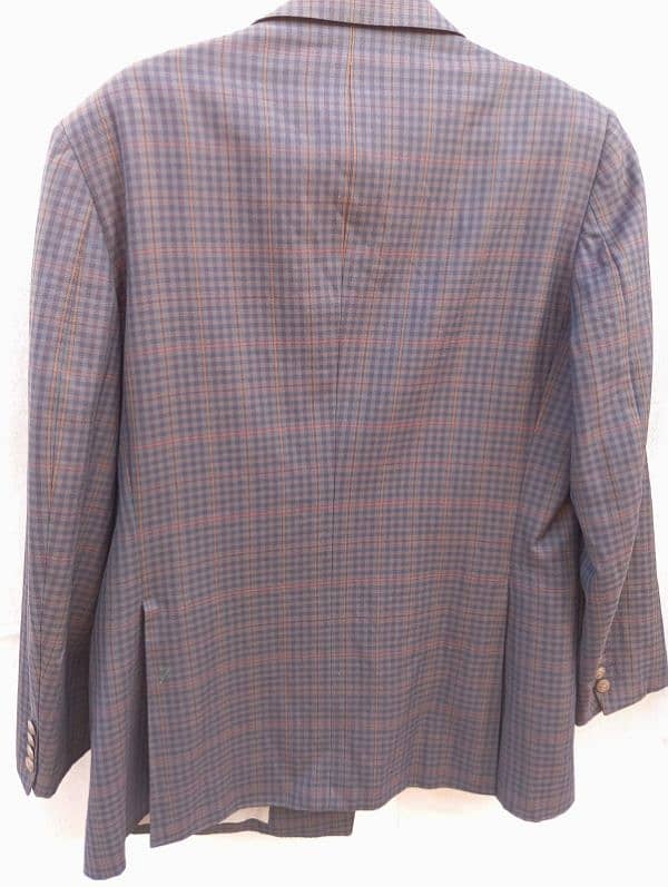 Burberry Men's Check Blazer – 4-Button Sleeve, Double-Vented Coat 2