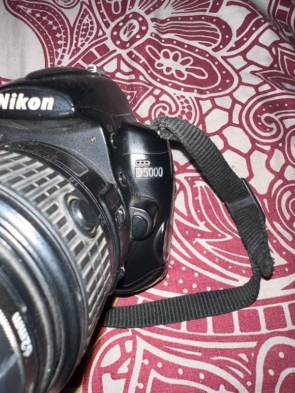 Nikon DSLR Camera D5000 for sale with 18-55 lens in Fine Condition 2