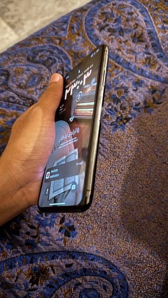 iphone 11 pro max non pta 64gb with box 5