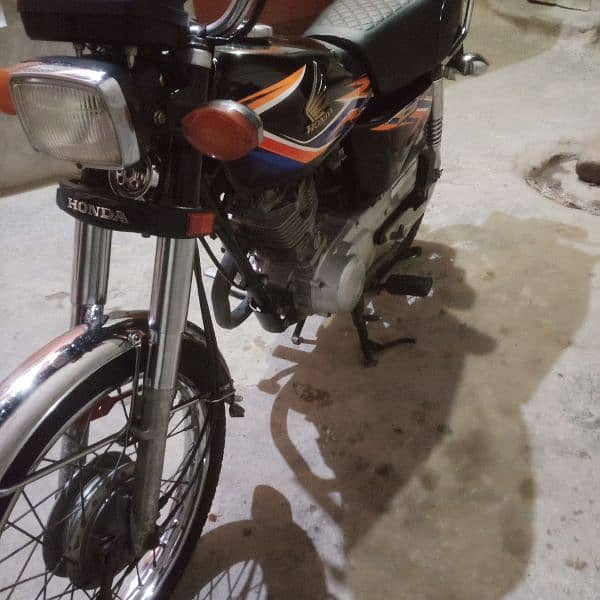 Honda CG125 mint condition 2018 model 4