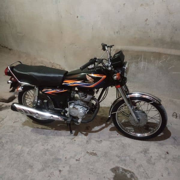 Honda CG125 mint condition 2018 model 5