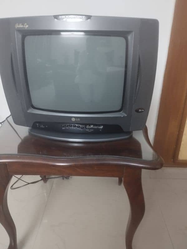 LG 14" Hexaport TV with Golden eye 0