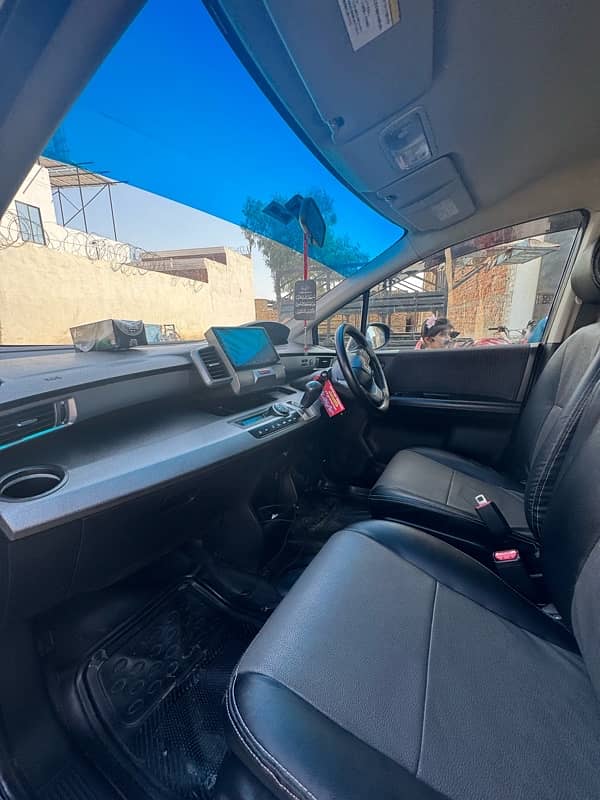 Honda Freed 2012 1