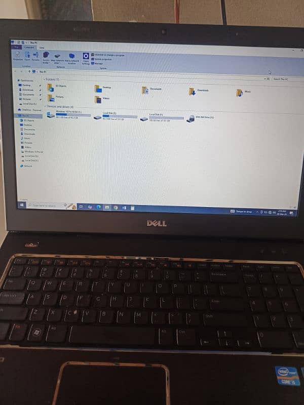 Dell Laptop 0