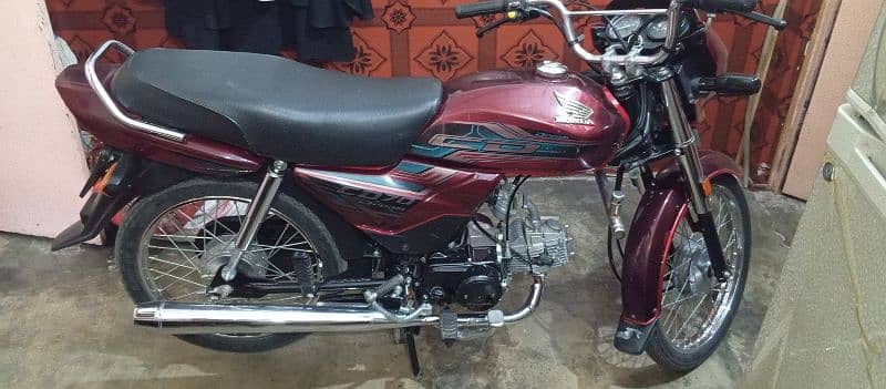 CD 70 dream new condition 10 by 10 2023 model 0