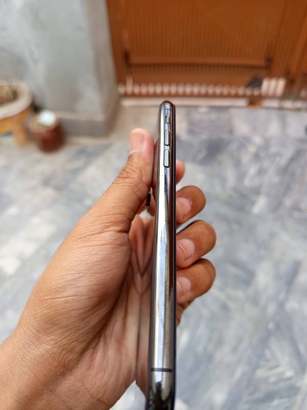 IPHONE XS 64 GB Non Pta 10/10 Urgent Sale 4