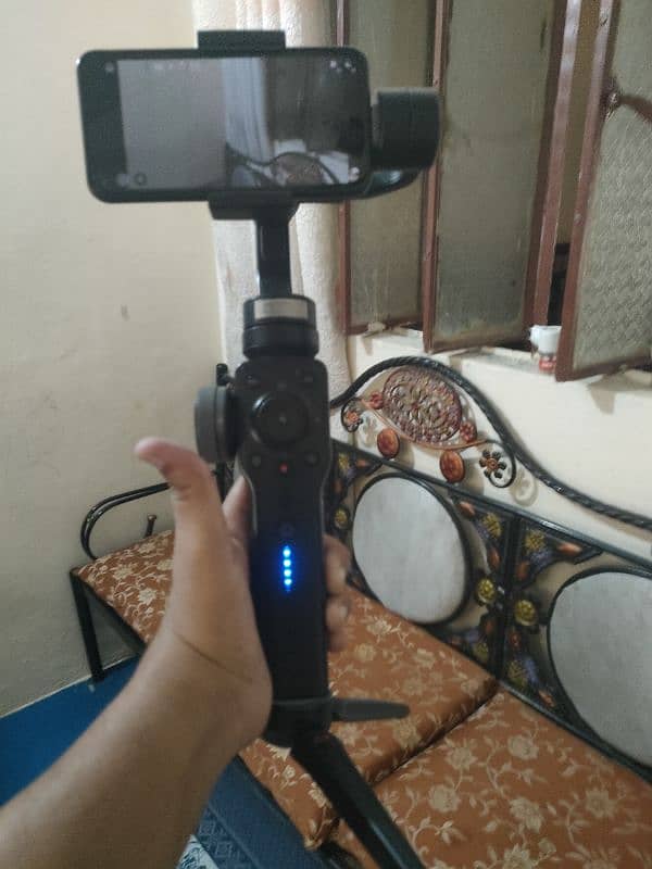 zhiyun smooth 4 4