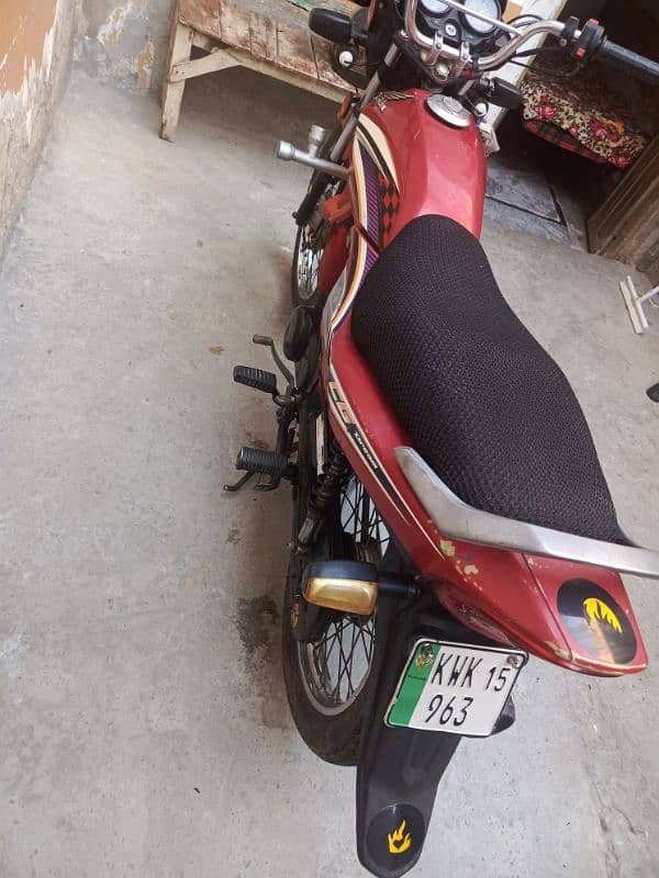 Honda 125 dream 1 hand all ok garri ok mere name h exchange possible 2