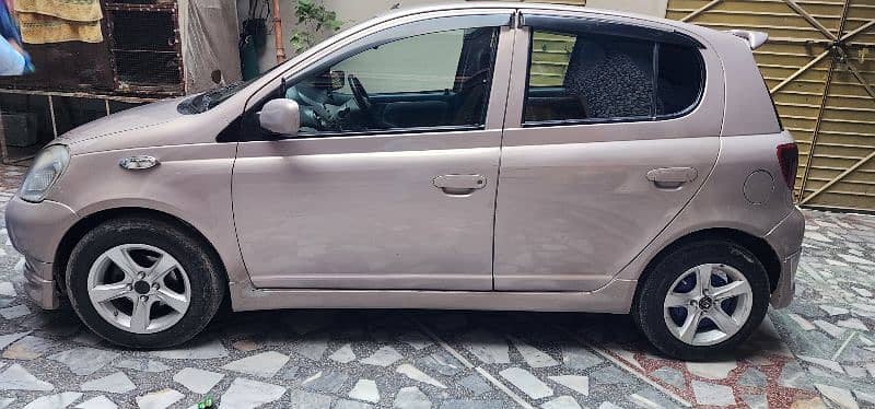 Toyota Vitz 1999 3