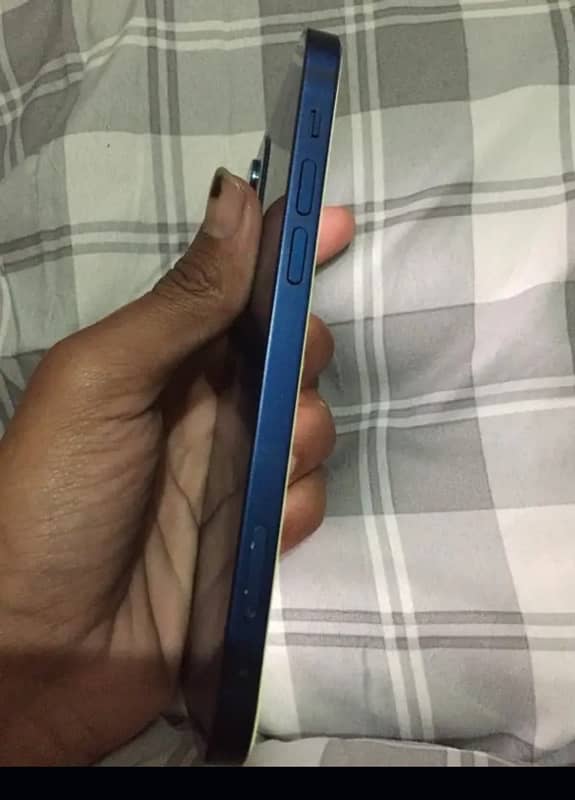 iPhone 12 2