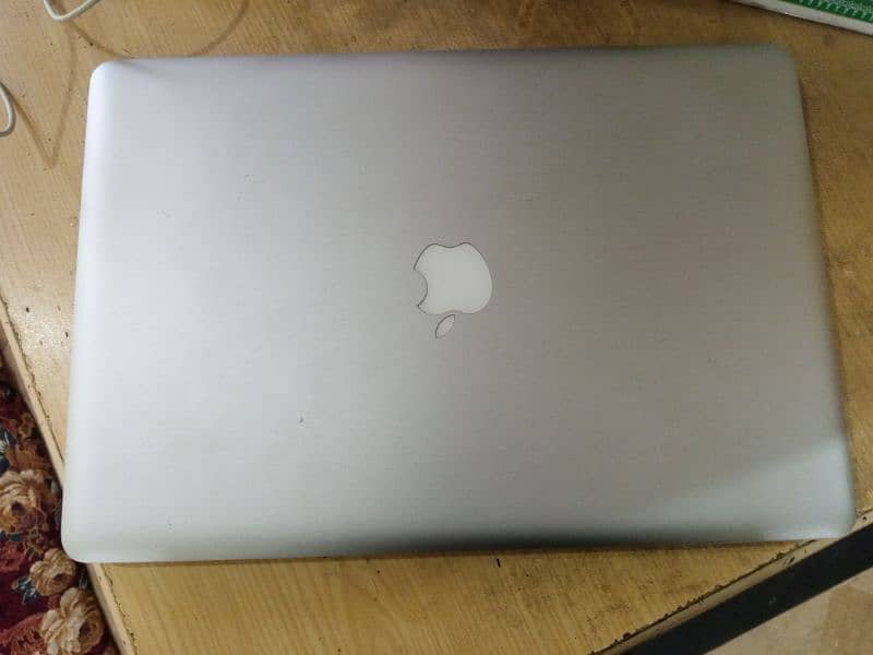 MacBook pro 0