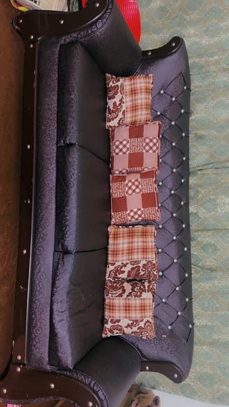 Sofa set alongwith Table set for sale 1