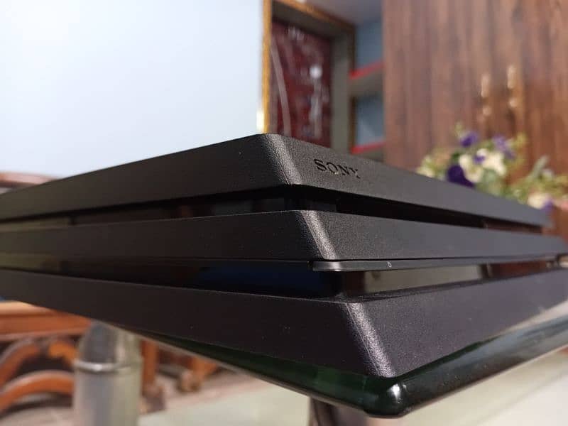SONY PS4 PRO 1 TB ( like a brand new ) 1