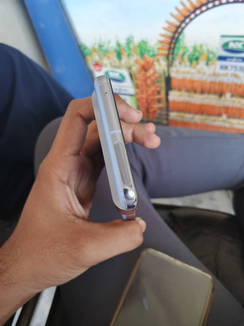 Google Pixel 8 Pro 3