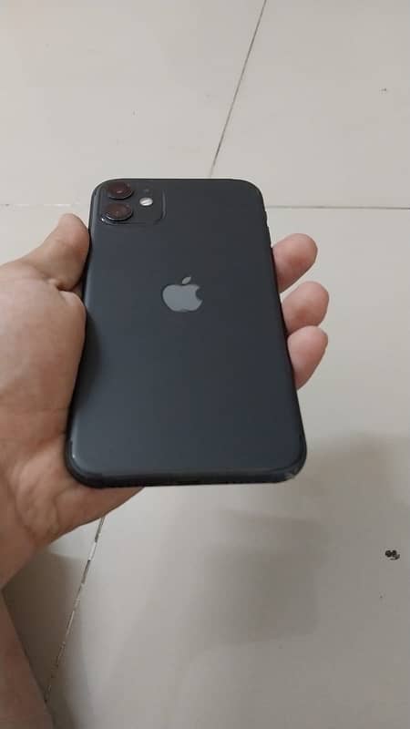 iPhone 11 dual sim full original with box dono pta approved 1