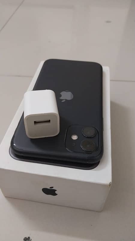 iPhone 11 dual sim full original with box dono pta approved 2