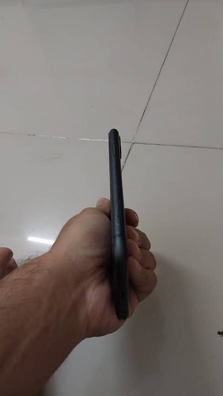 iPhone 11 dual sim full original with box dono pta approved 3