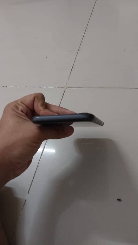iPhone 11 dual sim full original with box dono pta approved 4