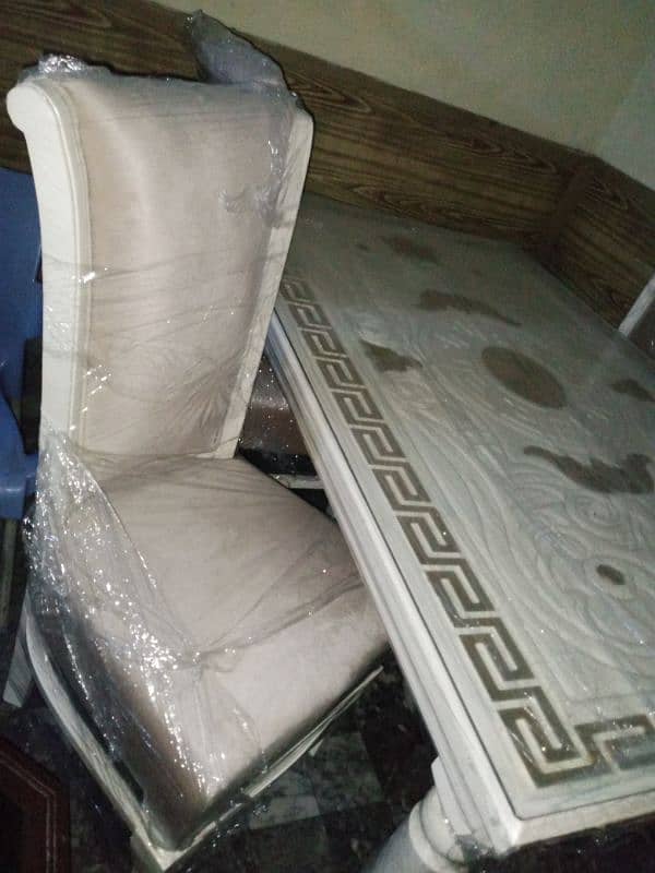 Daining Table with 6chairs 2