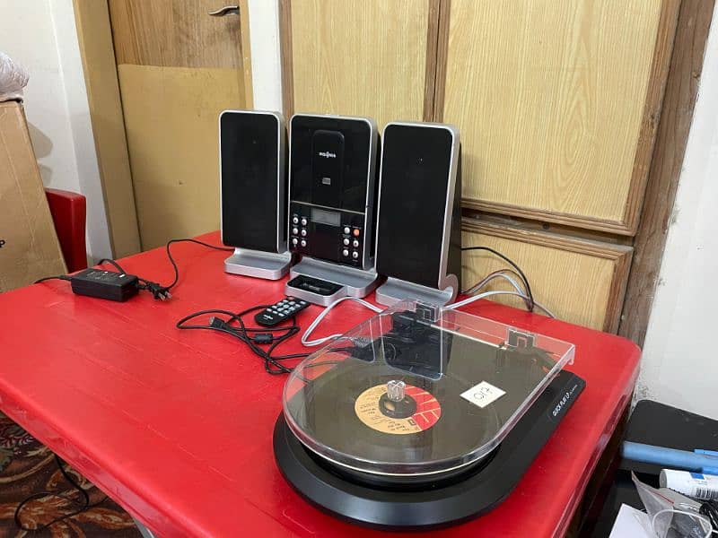 ION Records Player with Digital Remote Controled Insignia Speakers 3