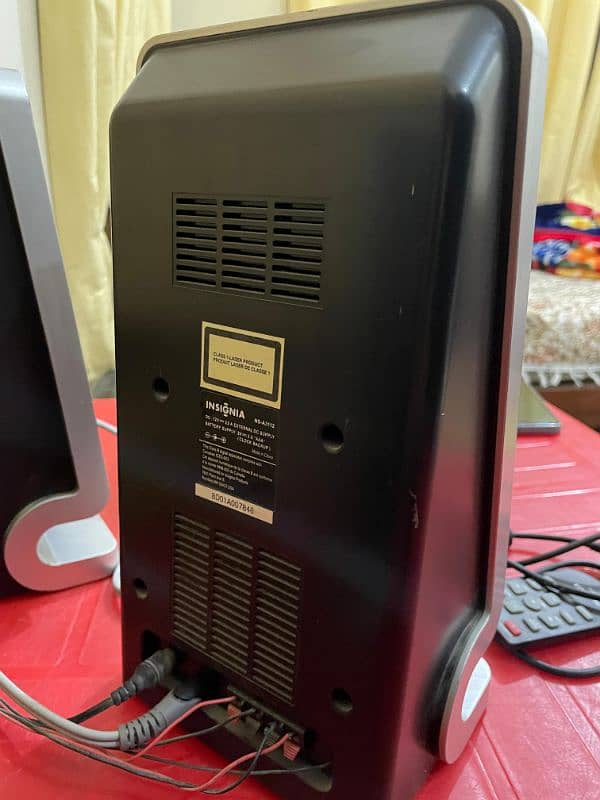 ION Records Player with Digital Remote Controled Insignia Speakers 7
