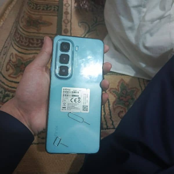 Infinix hot 50 8/ 128 0
