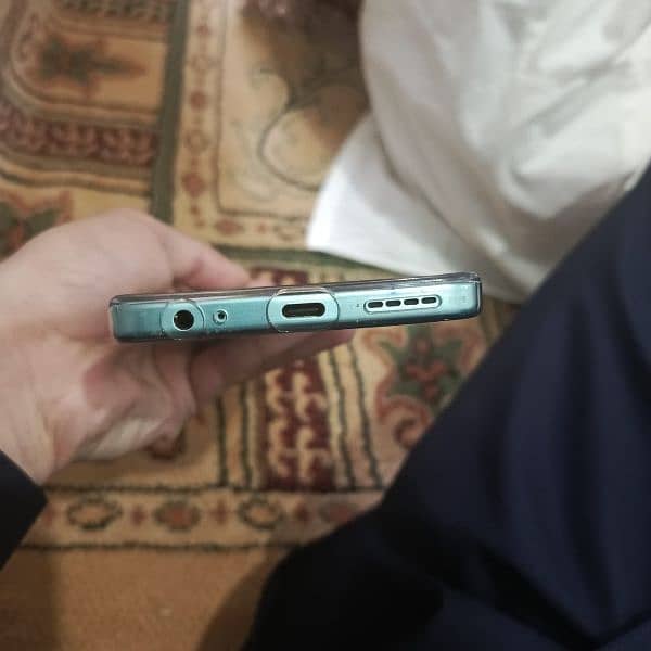 Infinix hot 50 8/ 128 4
