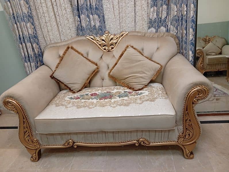 7 seater sofa 0