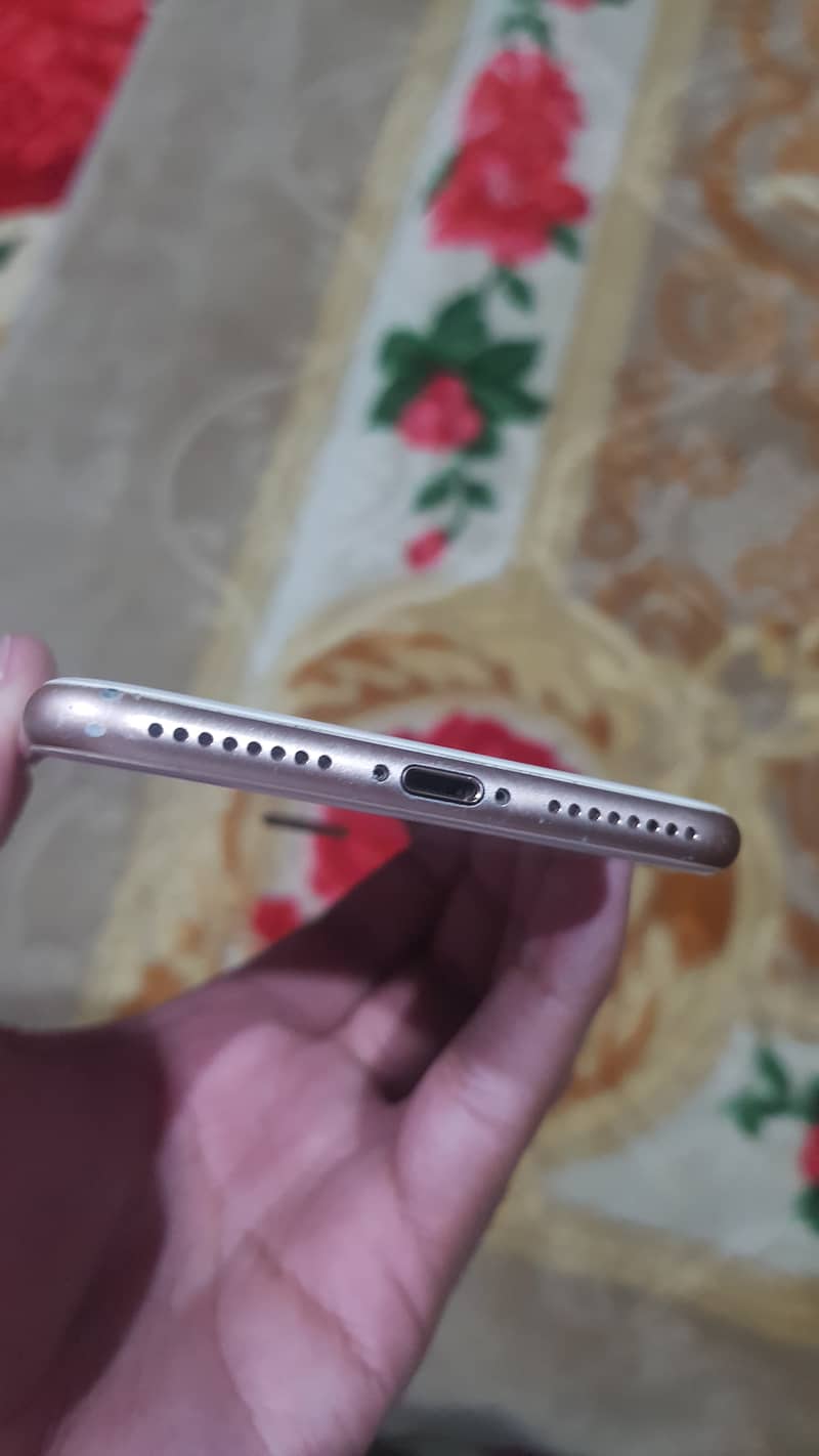 Apple iPhone 8 Plus 2