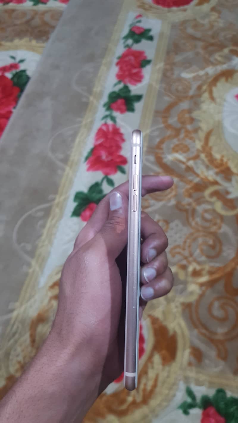 Apple iPhone 8 Plus 6