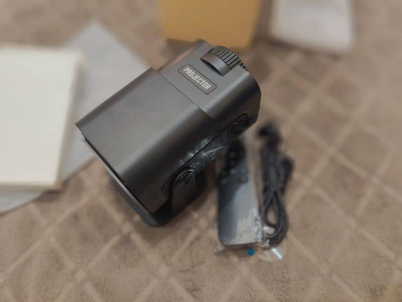 Magcubic Hy320 4k Android projector 2