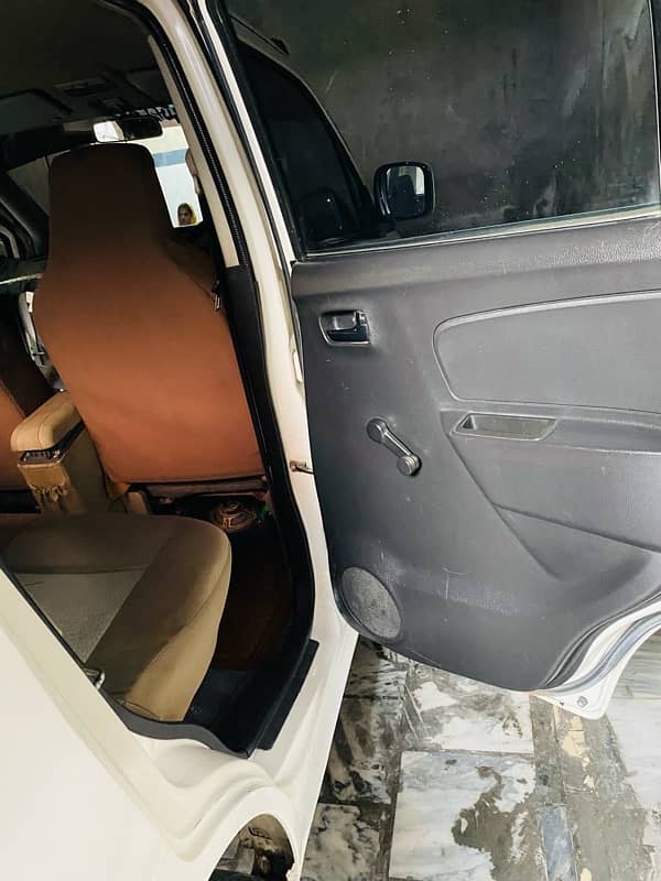 Suzuki Wagon R 2018 15