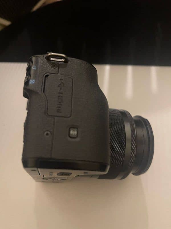 Canon M50 Mark 2 (10 by 10) 0