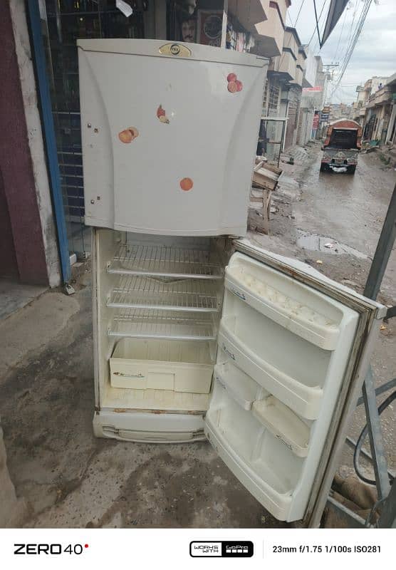 dawlance fridge medium size full ok 5