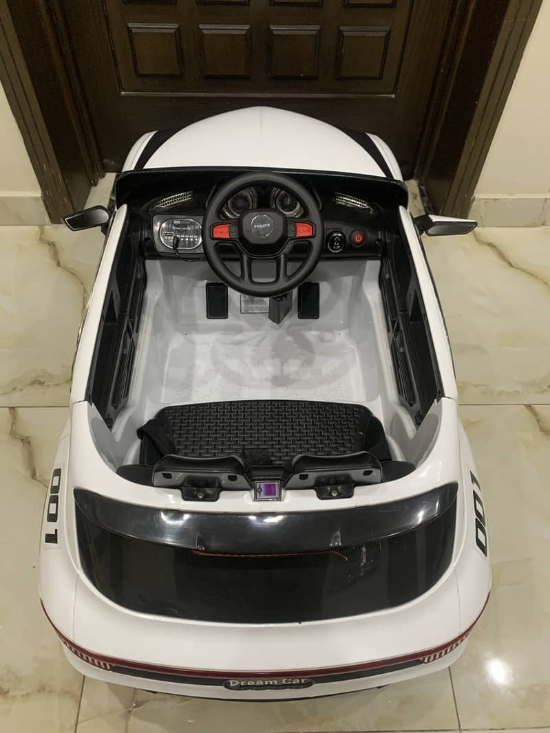 Kids car remote controller in excellent conditions 8
