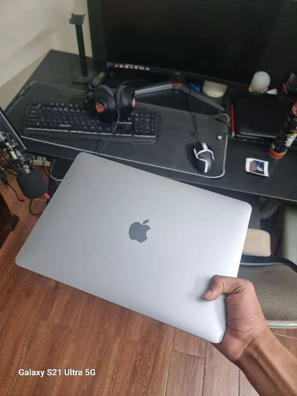MACBOOK AIR 2018 256GB 9