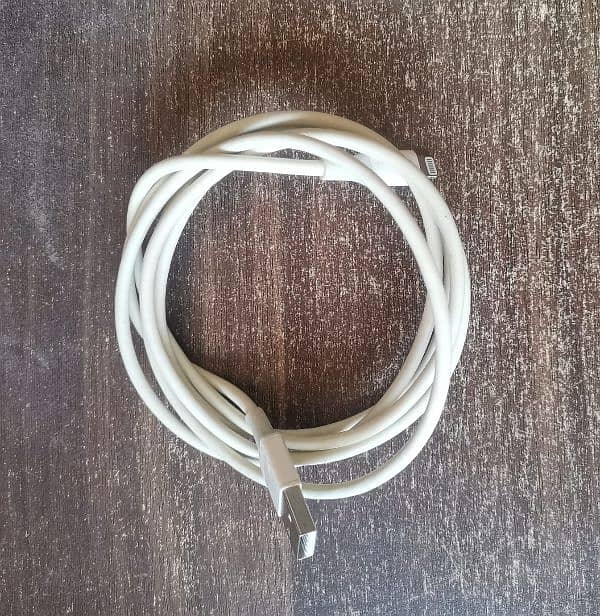 Iphone and Ipad u Green charging 1.5meter cable  for sale. 3