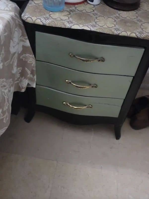 Luxury bed/dressing/side tables 03194106523 2