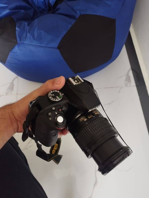 nikon d3300 with kit lens (18-55) 2