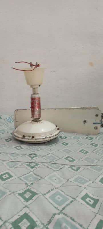 famous fan chalo halat ok condition best price 1