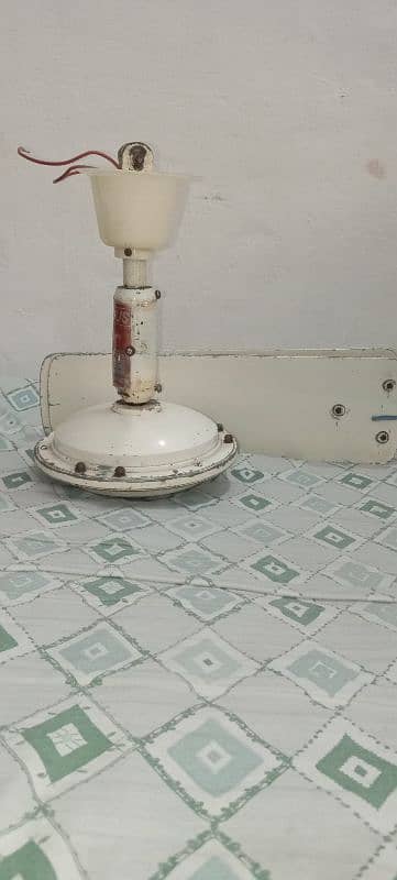 famous fan chalo halat ok condition best price 2