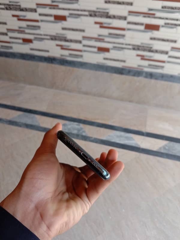 iPhone 11 Pro pta approved 4
