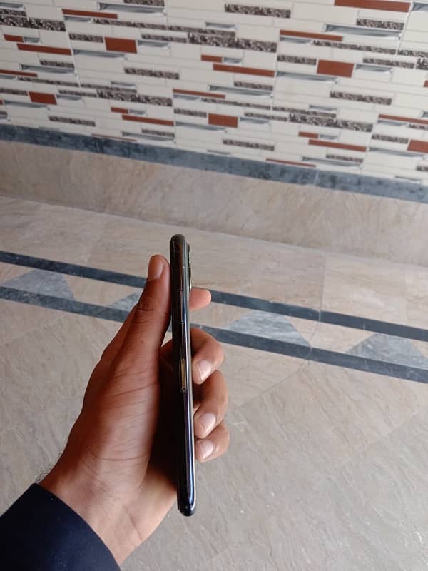 iPhone 11 Pro pta approved 6