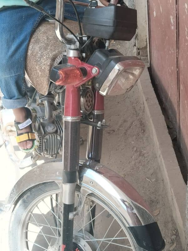 United 70cc 3