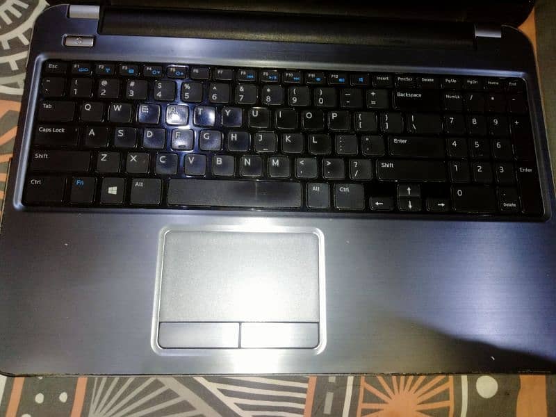 Dell core i5 4th gen TOUCH & TYPE 1
